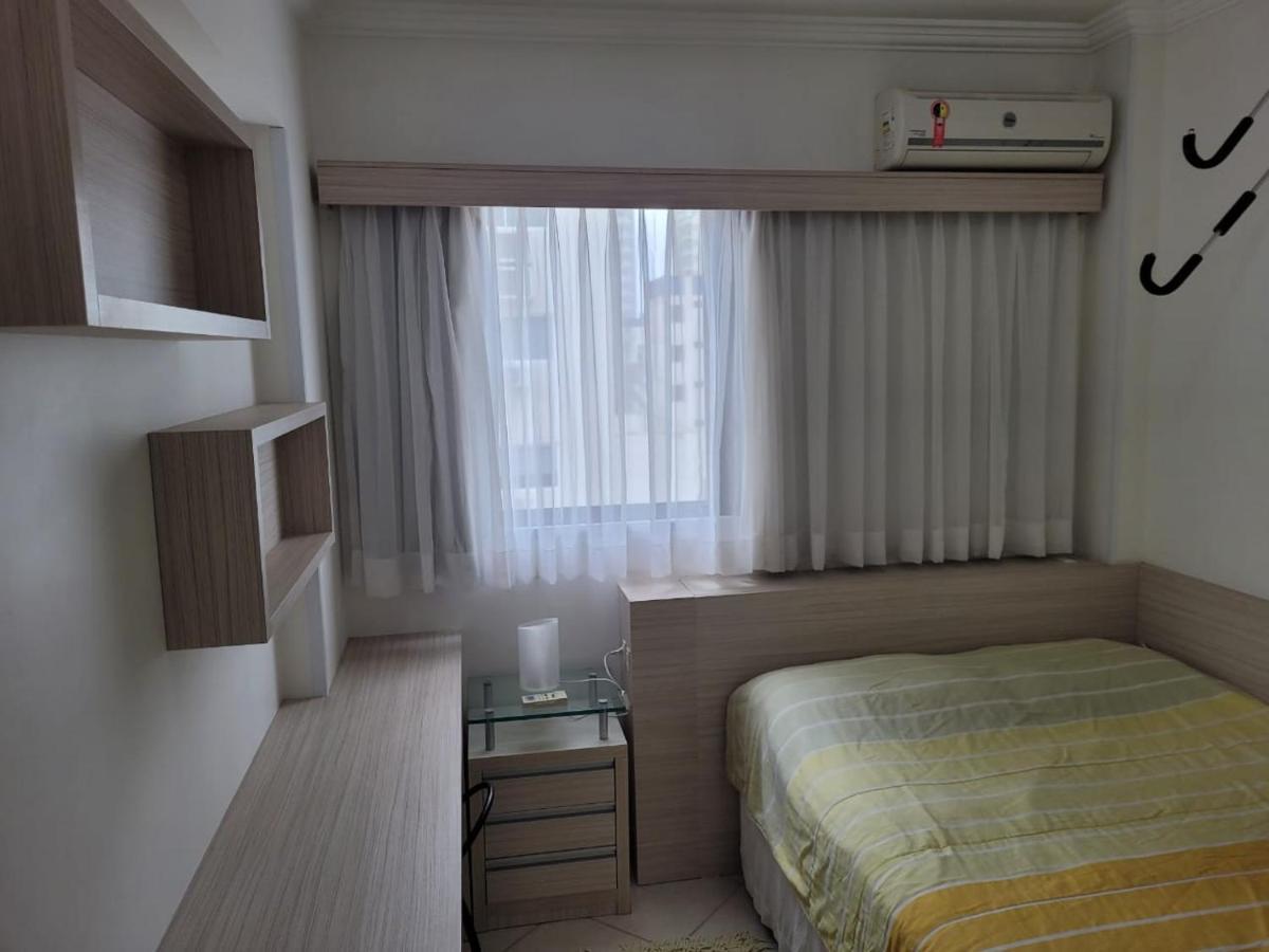 Quadros Residences - Confortável Apartamento à 200 M Da Em Apartamento Balneário Camboriú